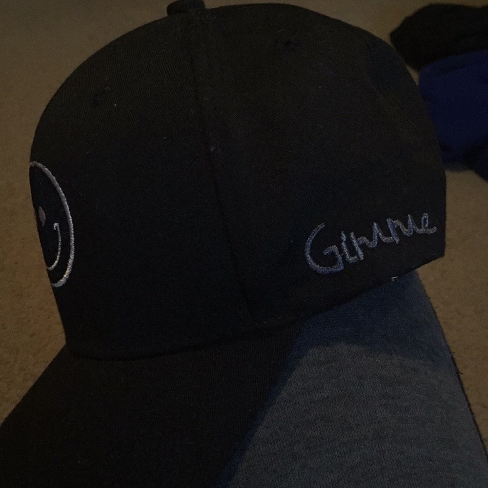 Baseball cap - Picture 2 of 4